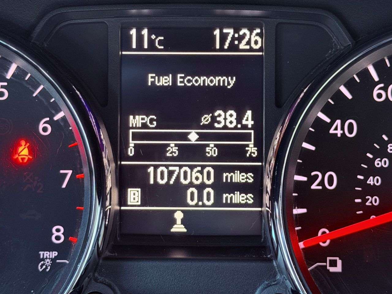 A 2013 NISSAN QASHQAI 1.6 Acenta SUV 5dr Petrol Manual 2WD Euro 5 (s/s) (117 ps) A 2013 NISSAN QASHQAI 1.6 Acenta SUV 5dr Petrol Manual 2WD Euro 5 (s/s) (117 ps)