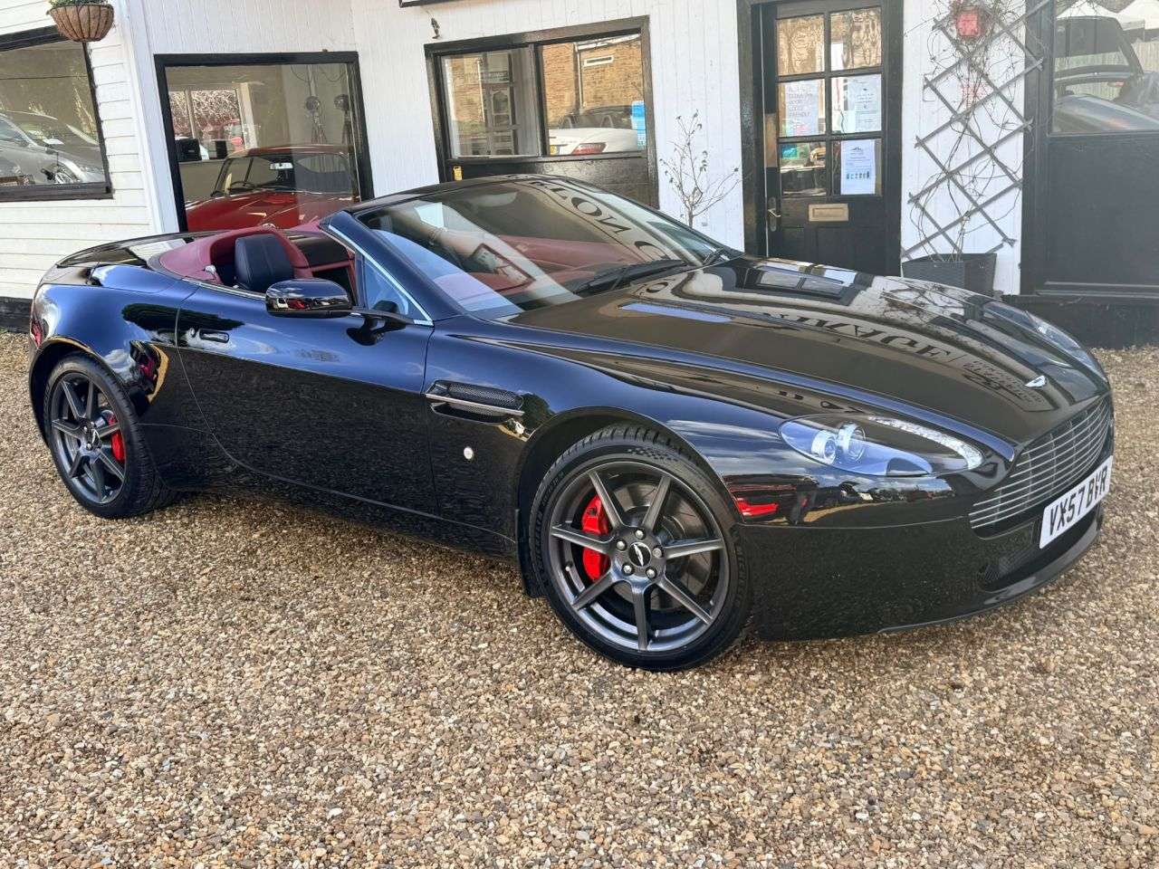 A 2007 ASTON MARTIN VANTAGE 4.3 V8 Roadster 2dr Petrol Manual Euro 4 (380 bhp) A 2007 ASTON MARTIN VANTAGE 4.3 V8 Roadster 2dr Petrol Manual Euro 4 (380 bhp)