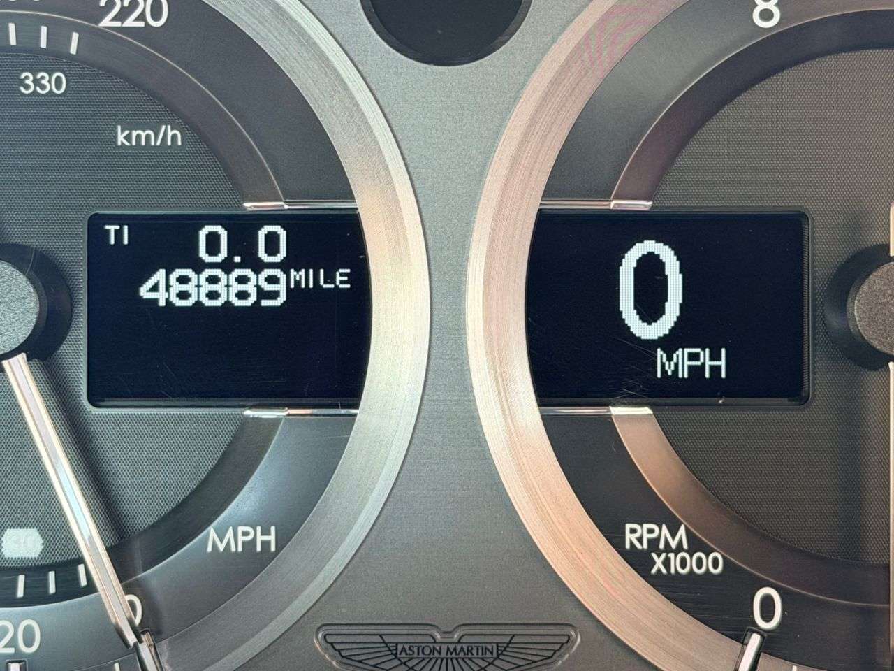 A 2007 ASTON MARTIN VANTAGE 4.3 V8 Roadster 2dr Petrol Manual Euro 4 (380 bhp) A 2007 ASTON MARTIN VANTAGE 4.3 V8 Roadster 2dr Petrol Manual Euro 4 (380 bhp)