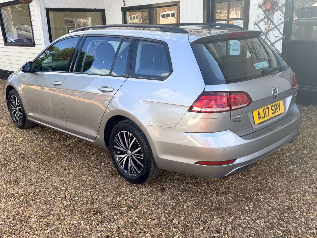 2017 VOLKSWAGEN GOLF 2017 VOLKSWAGEN GOLF