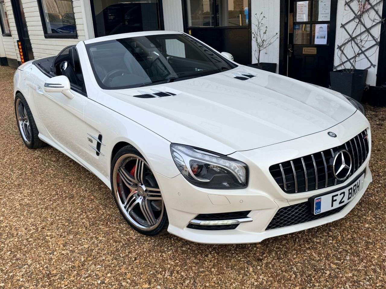 A 2022 MERCEDES-BENZ SL 4.7 SL500 V8 BlueEfficiency Convertible 2dr Petrol G-Tronic Euro 5 (s/s) (4 A 2022 MERCEDES-BENZ SL 4.7 SL500 V8 BlueEfficiency Convertible 2dr Petrol G-Tronic Euro 5 (s/s) (4
