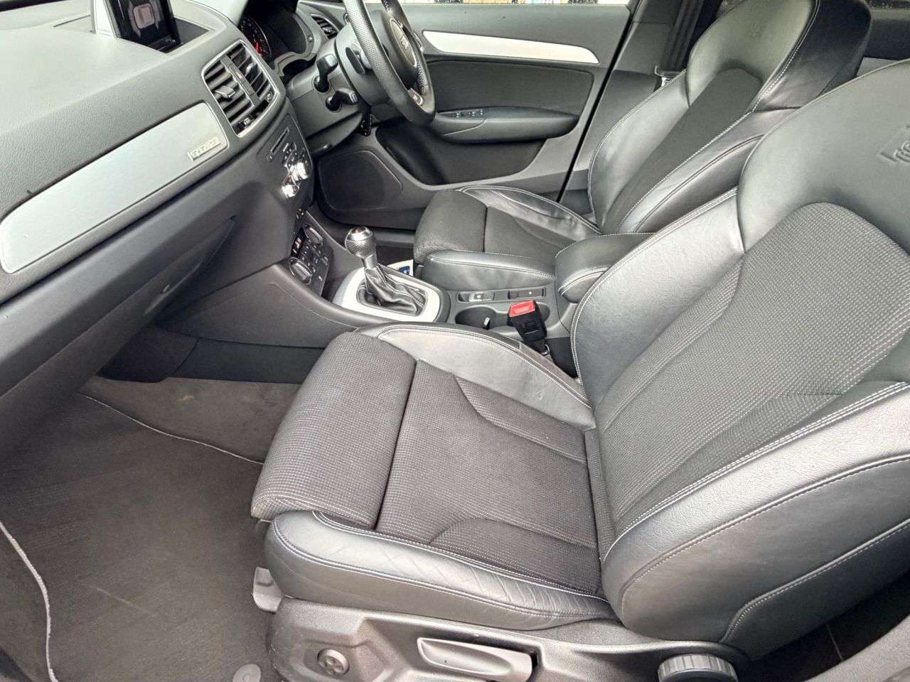 A 2017 AUDI Q3 2.0 TFSI S line Edition SUV 5dr Petrol S Tronic quattro Euro 6 (s/s) (180 p A 2017 AUDI Q3 2.0 TFSI S line Edition SUV 5dr Petrol S Tronic quattro Euro 6 (s/s) (180 p