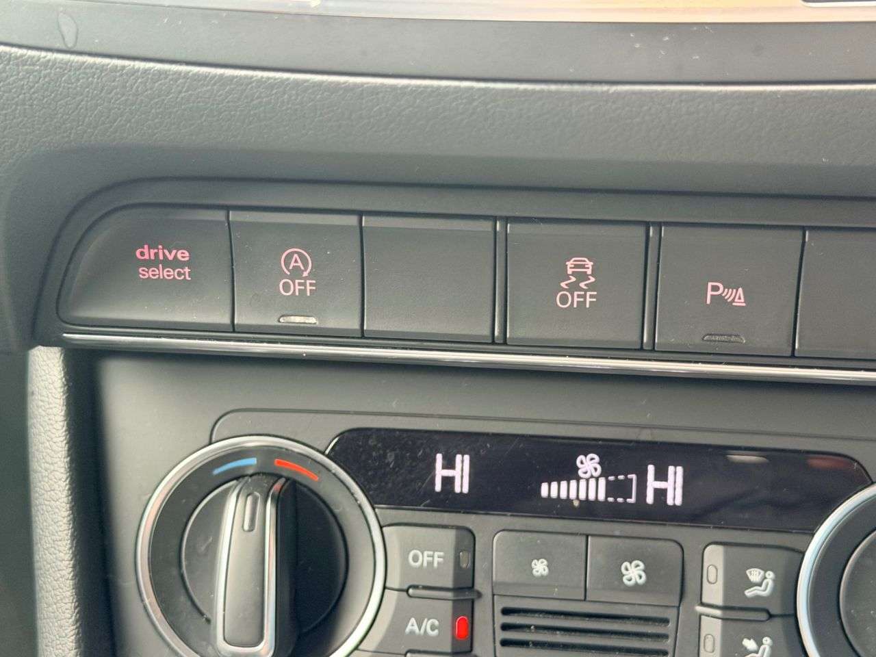 2017 AUDI Q3 2017 AUDI Q3