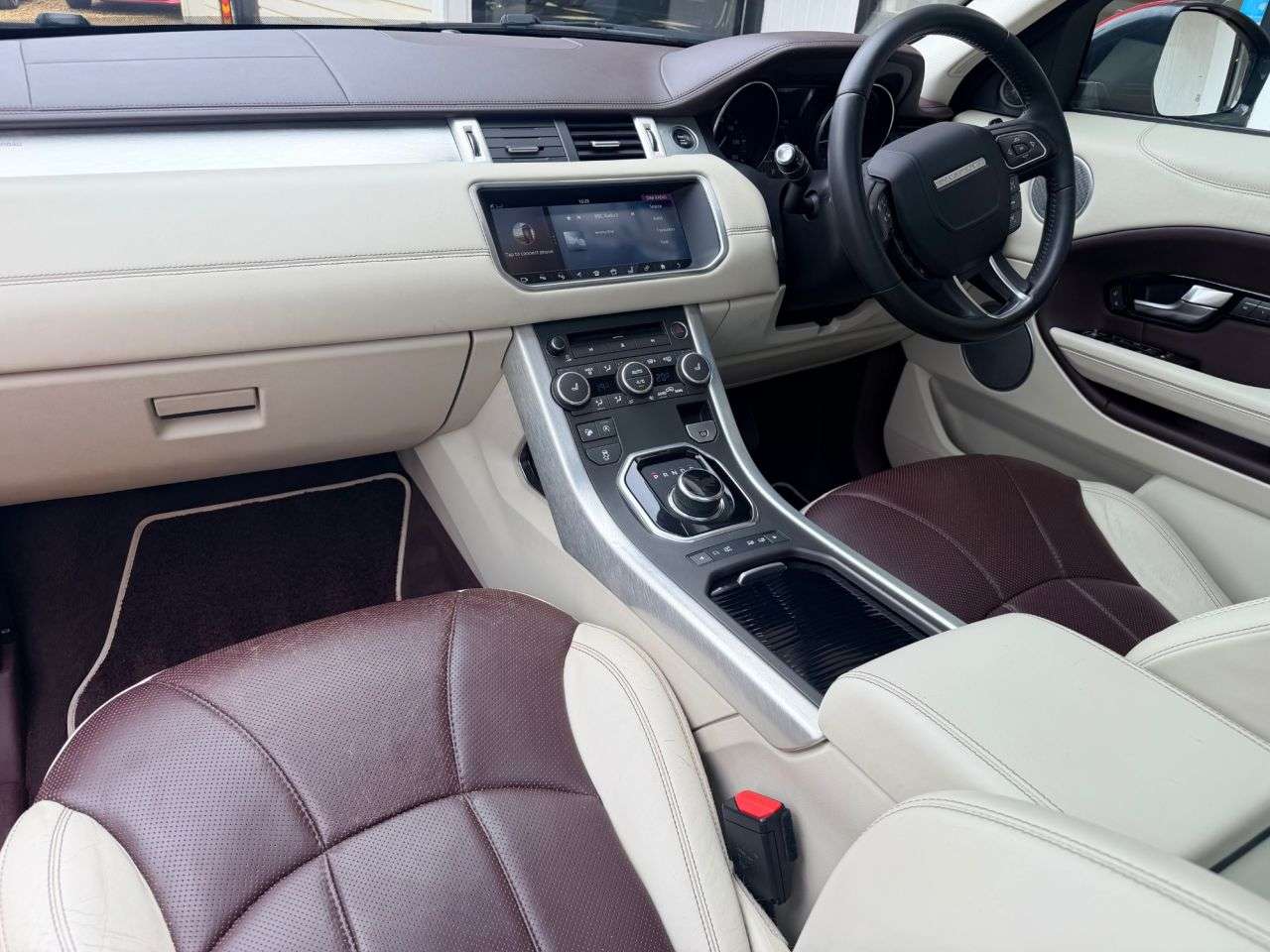 A 2017 LAND ROVER RANGE ROVER EVOQUE 2.0 TD4 Autobiography SUV 5dr Diesel Auto 4WD Euro 6 (s/s) (180 ps) A 2017 LAND ROVER RANGE ROVER EVOQUE 2.0 TD4 Autobiography SUV 5dr Diesel Auto 4WD Euro 6 (s/s) (180 ps)