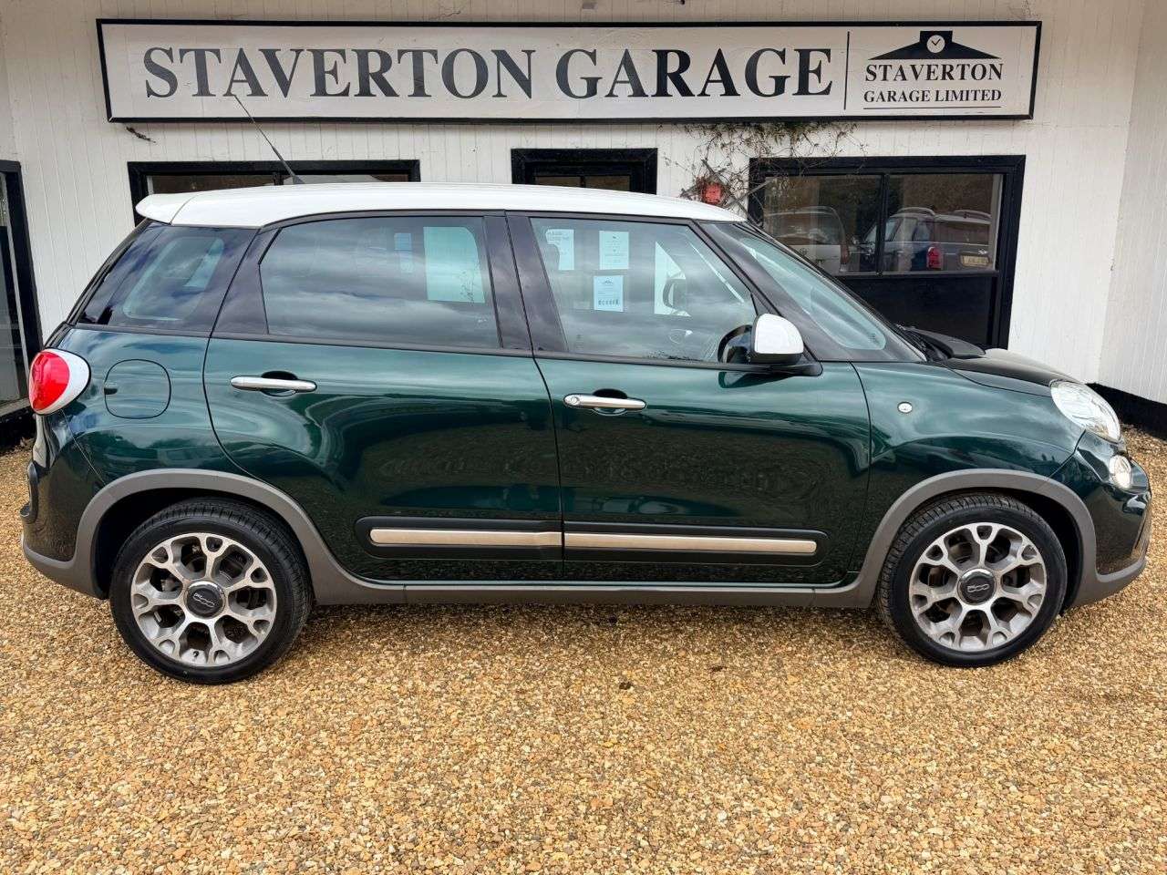 2013 FIAT 500L 2013 FIAT 500L