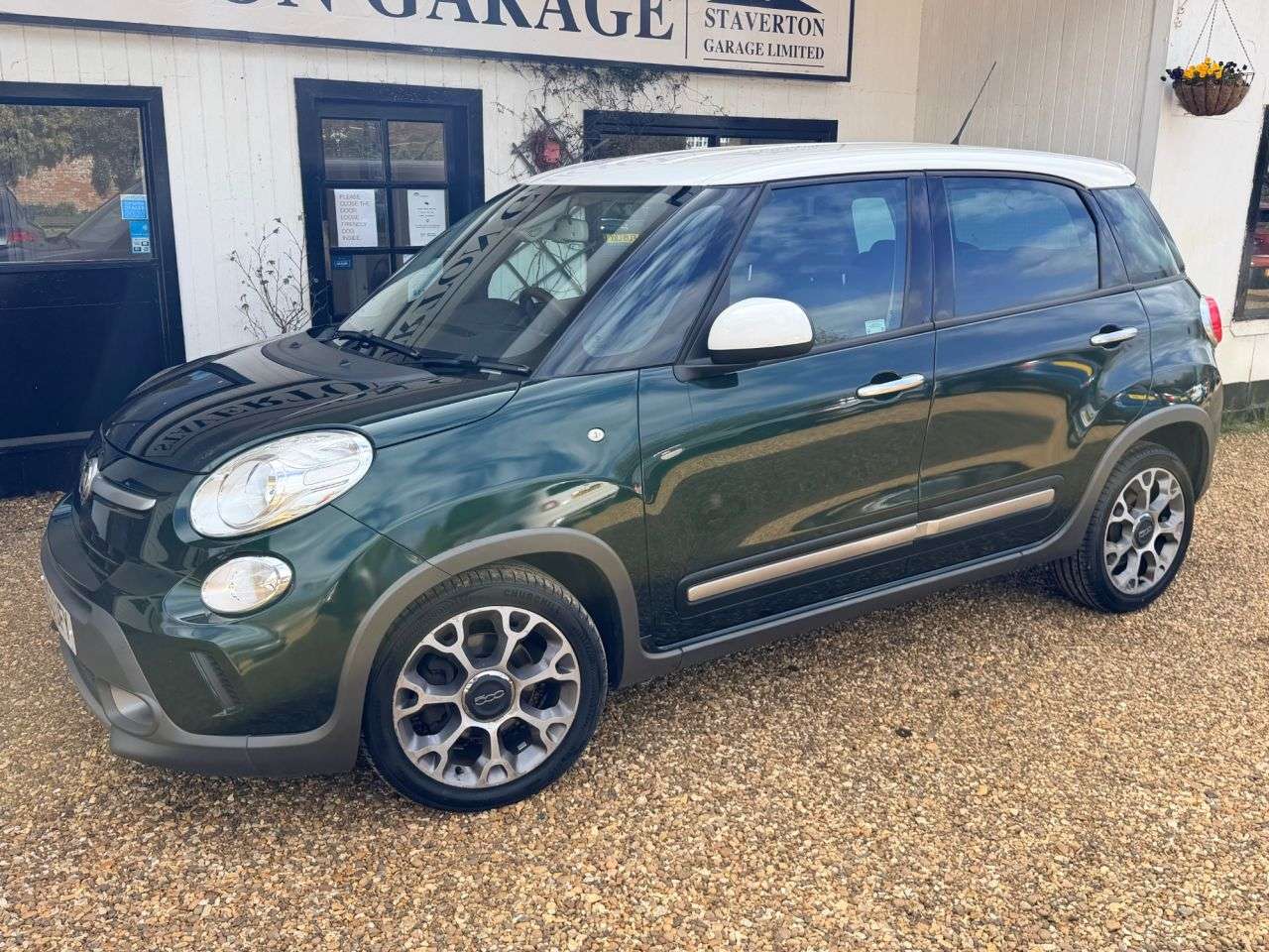 2013 FIAT 500L 2013 FIAT 500L