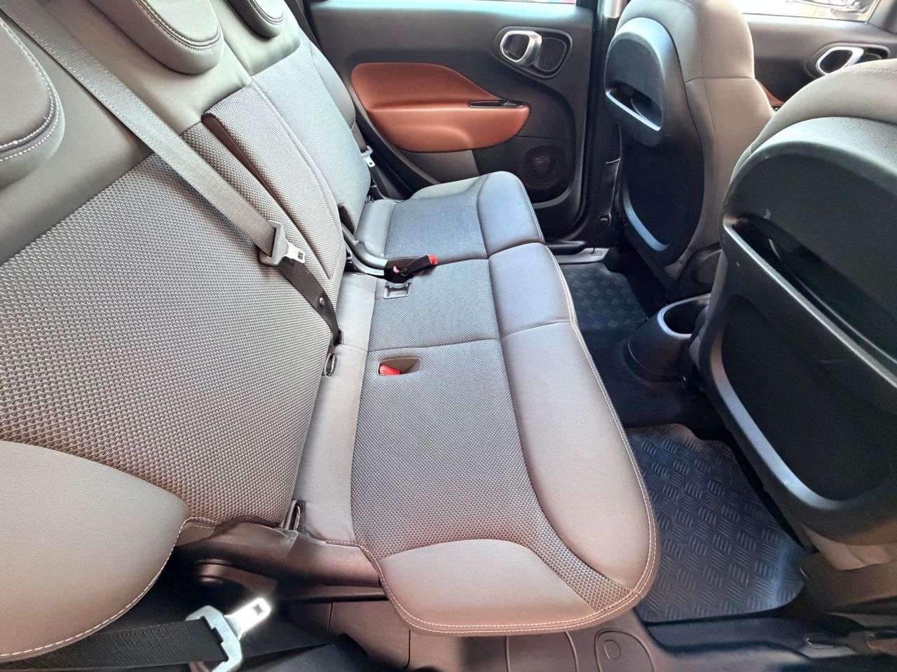 2013 FIAT 500L 2013 FIAT 500L