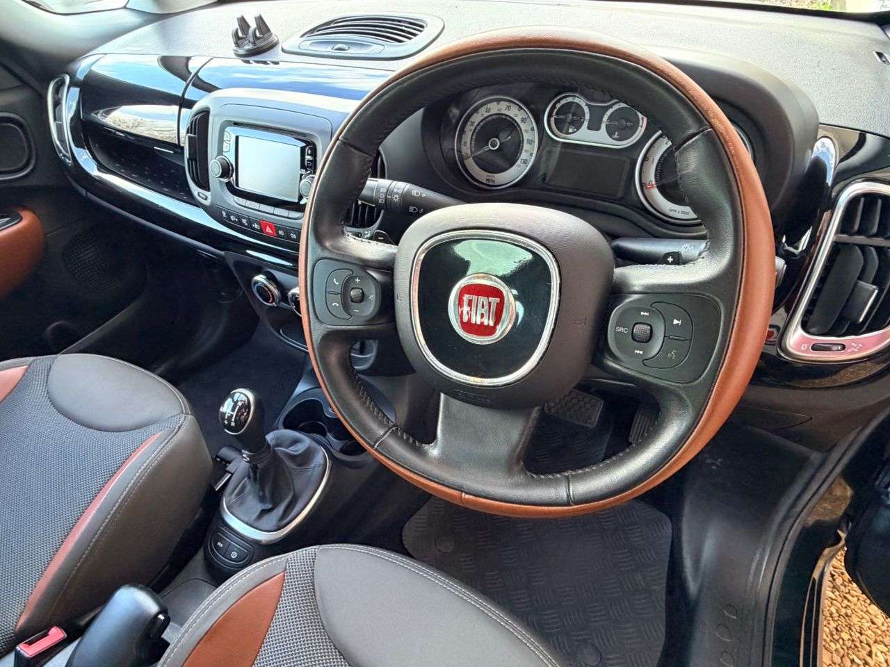 2013 FIAT 500L 2013 FIAT 500L
