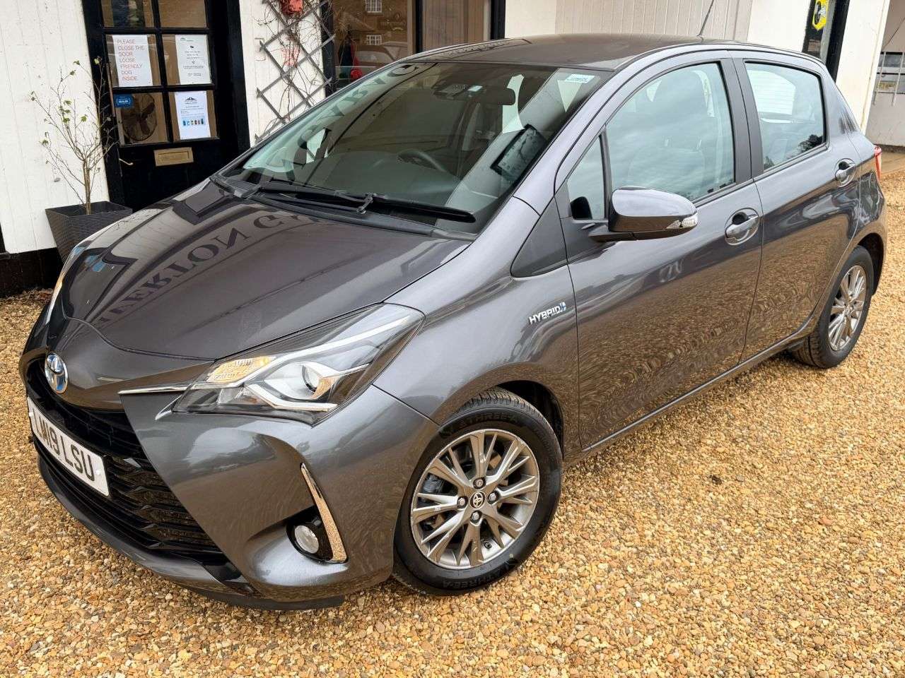 2019 TOYOTA YARIS 2019 TOYOTA YARIS