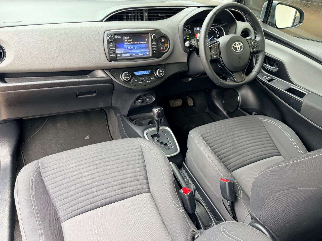 A 2019 TOYOTA YARIS 1.5 VVT-h Icon Hatchback 5dr Petrol Hybrid E-CVT Euro 6 (s/s) (100 ps) A 2019 TOYOTA YARIS 1.5 VVT-h Icon Hatchback 5dr Petrol Hybrid E-CVT Euro 6 (s/s) (100 ps)