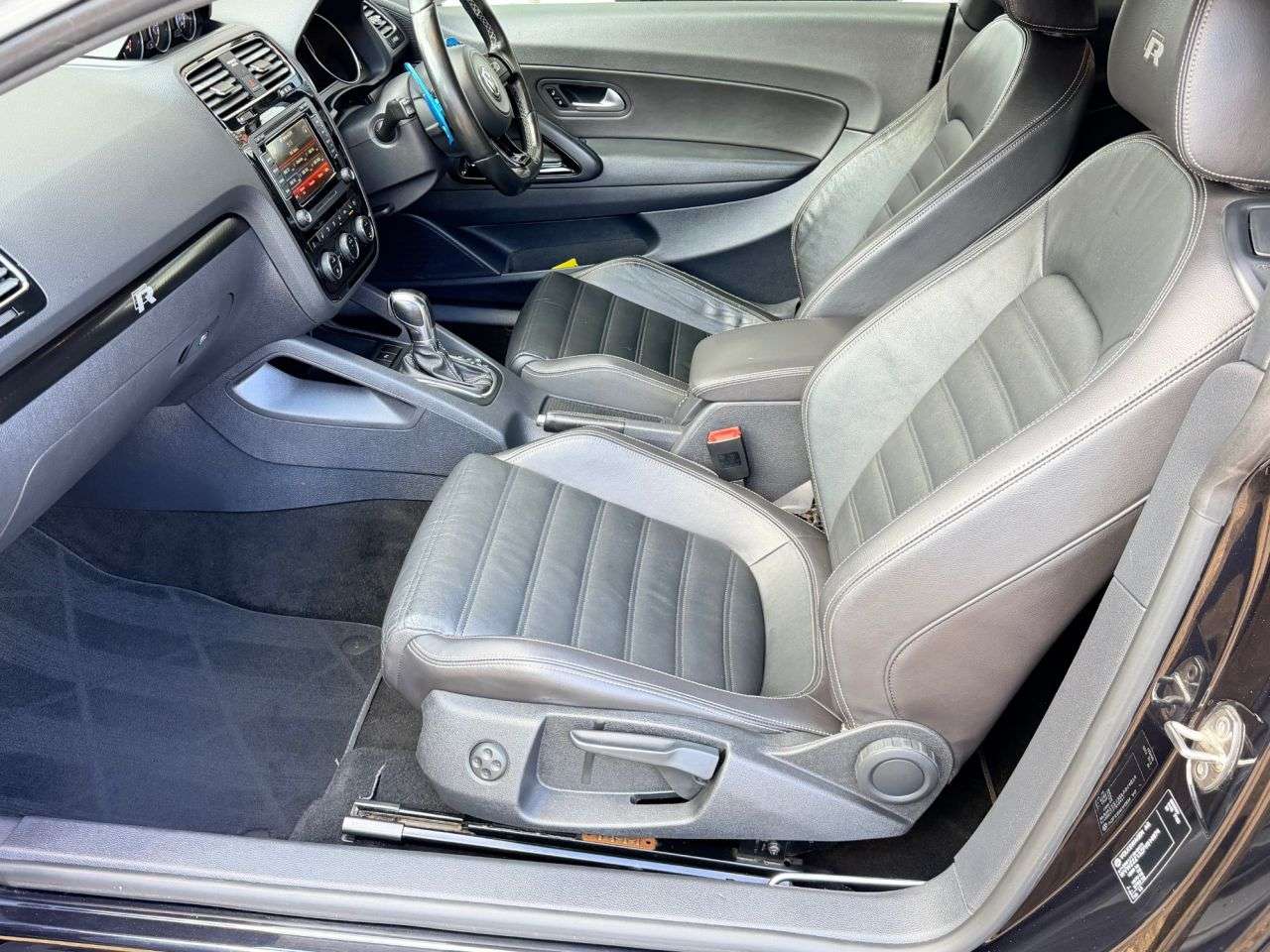 A 2015 VOLKSWAGEN SCIROCCO 2.0 TSI BlueMotion Tech R Hatchback 3dr Petrol DSG Euro 6 (s/s) (280 ps) A 2015 VOLKSWAGEN SCIROCCO 2.0 TSI BlueMotion Tech R Hatchback 3dr Petrol DSG Euro 6 (s/s) (280 ps)