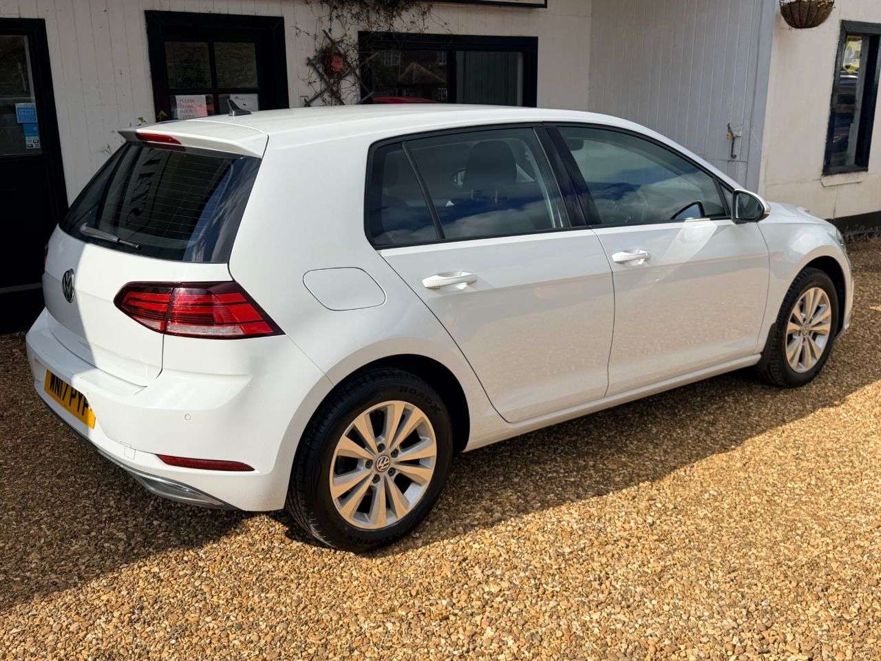 2017 VOLKSWAGEN GOLF 2017 VOLKSWAGEN GOLF