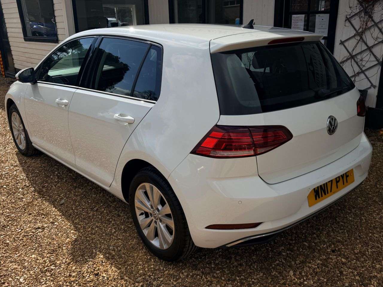 2017 VOLKSWAGEN GOLF 2017 VOLKSWAGEN GOLF