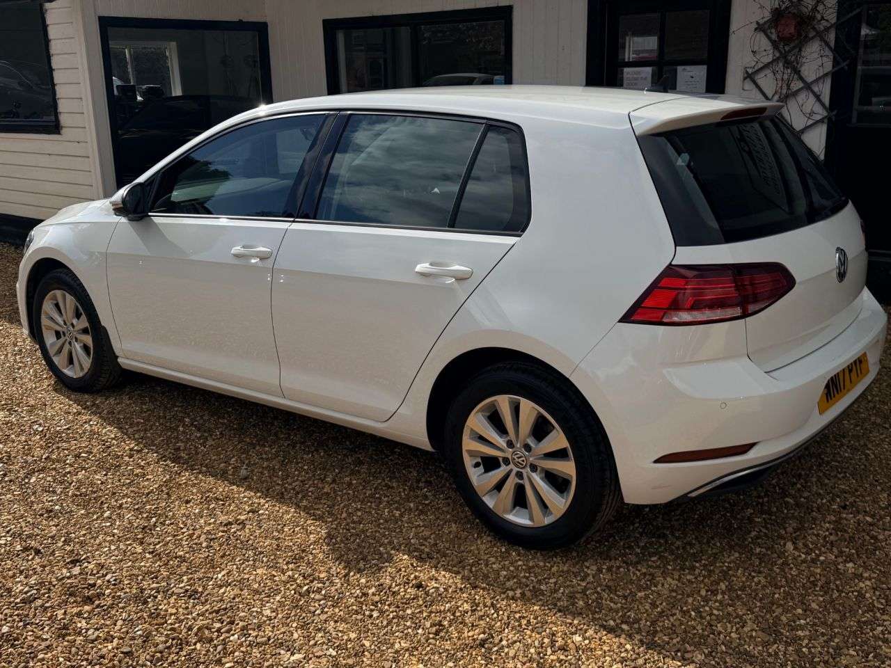 2017 VOLKSWAGEN GOLF 2017 VOLKSWAGEN GOLF