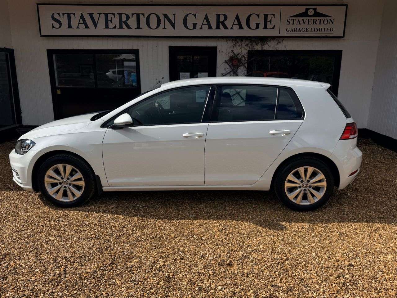 2017 VOLKSWAGEN GOLF 2017 VOLKSWAGEN GOLF