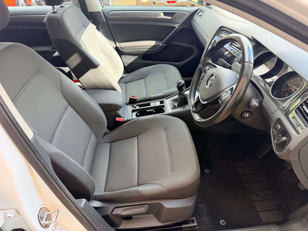 2017 VOLKSWAGEN GOLF 2017 VOLKSWAGEN GOLF