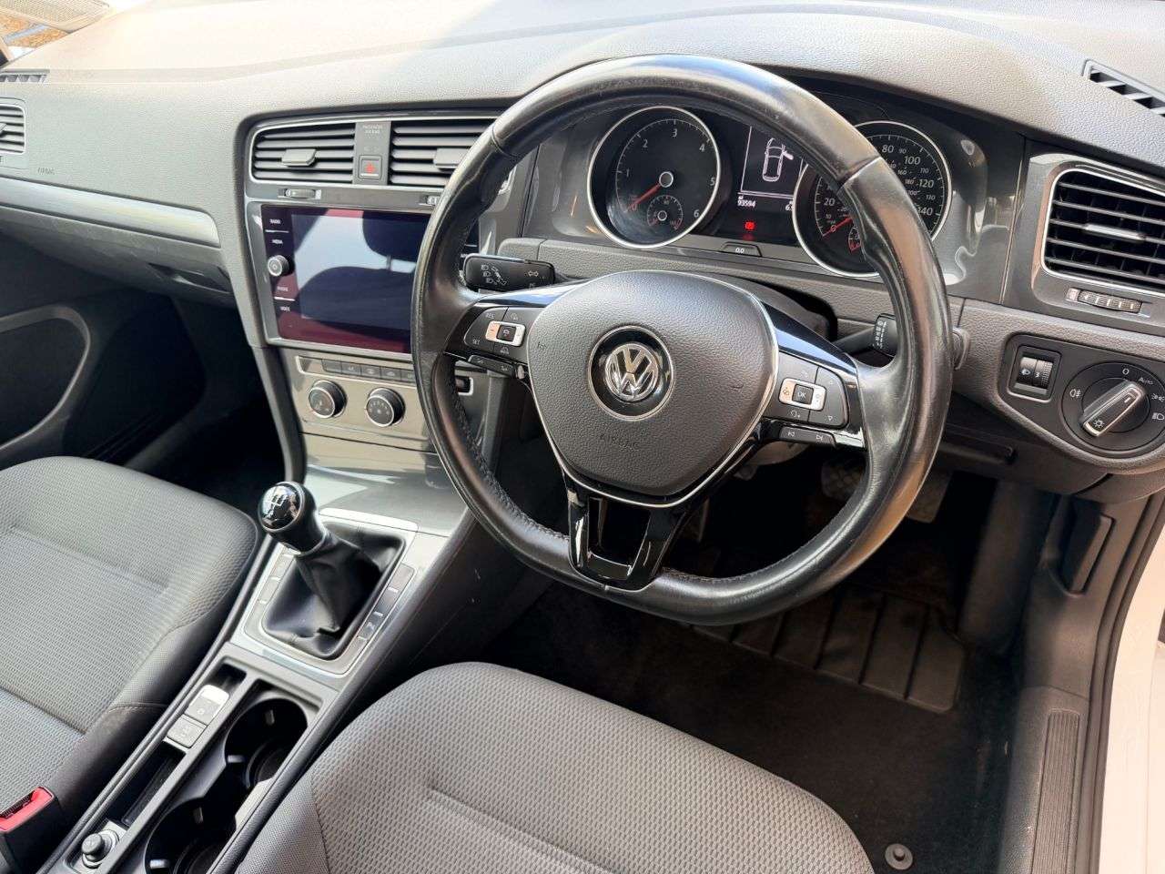 2017 VOLKSWAGEN GOLF 2017 VOLKSWAGEN GOLF