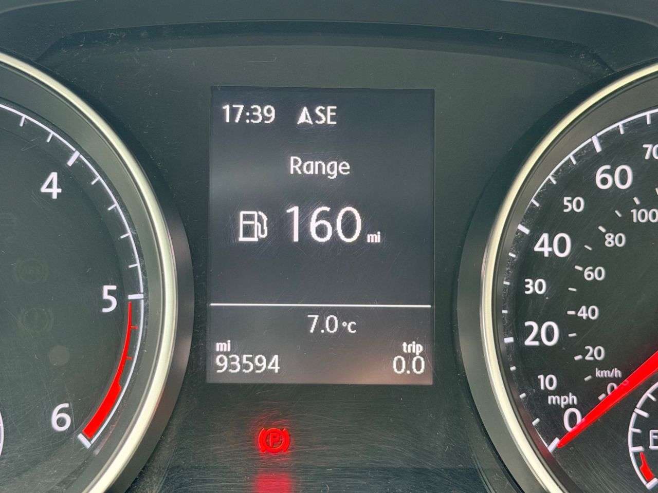A 2017 VOLKSWAGEN GOLF 1.6 TDi BlueMotion Tech SE Nav Hatchback 5dr Diesel Manual Euro 6 (s/s) (12 A 2017 VOLKSWAGEN GOLF 1.6 TDi BlueMotion Tech SE Nav Hatchback 5dr Diesel Manual Euro 6 (s/s) (12