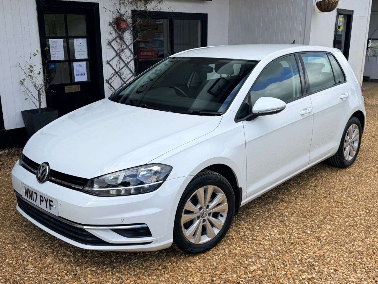 2017 VOLKSWAGEN GOLF 2017 VOLKSWAGEN GOLF