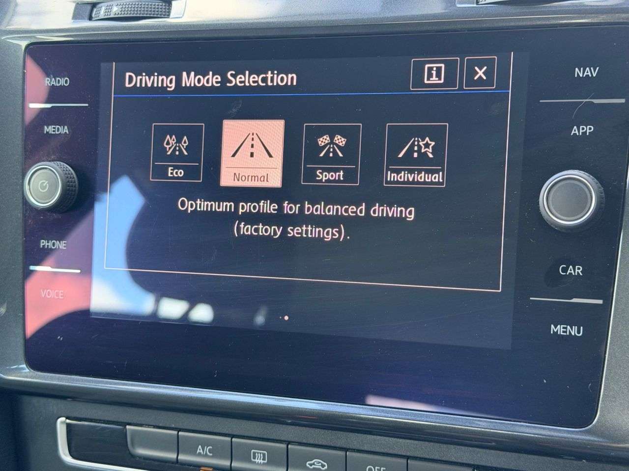 2017 VOLKSWAGEN GOLF 2017 VOLKSWAGEN GOLF