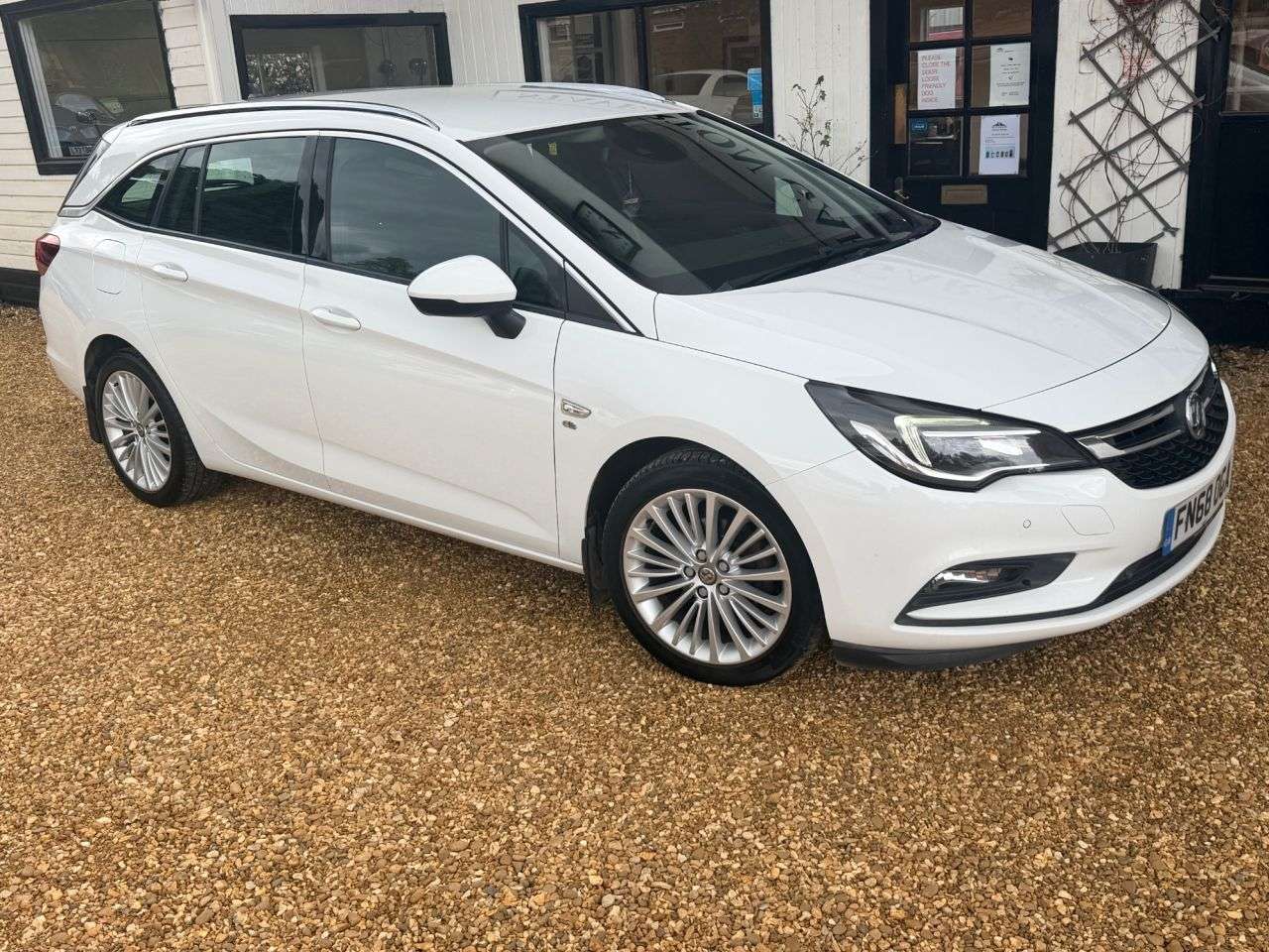 A 2018 VAUXHALL ASTRA 1.6 CDTi ecoTEC BlueInjection Elite Nav Sports Tourer 5dr Diesel Manual Eur A 2018 VAUXHALL ASTRA 1.6 CDTi ecoTEC BlueInjection Elite Nav Sports Tourer 5dr Diesel Manual Eur