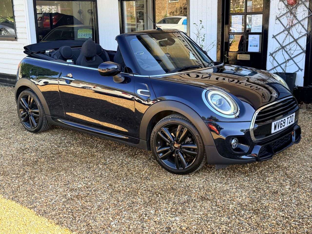A 2019 MINI CONVERTIBLE 1.5 Cooper Sport Convertible 2dr Petrol Manual Euro 6 (s/s) (136 ps) A 2019 MINI CONVERTIBLE 1.5 Cooper Sport Convertible 2dr Petrol Manual Euro 6 (s/s) (136 ps)