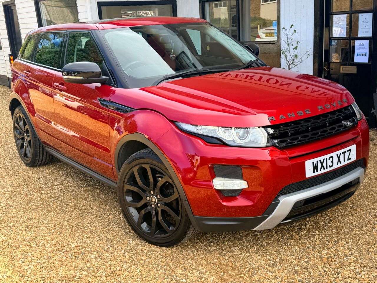 A 2013 LAND ROVER RANGE ROVER EVOQUE 2.2 SD4 Dynamic SUV 5dr Diesel Manual 4WD Euro 5 (s/s) (190 ps) A 2013 LAND ROVER RANGE ROVER EVOQUE 2.2 SD4 Dynamic SUV 5dr Diesel Manual 4WD Euro 5 (s/s) (190 ps)