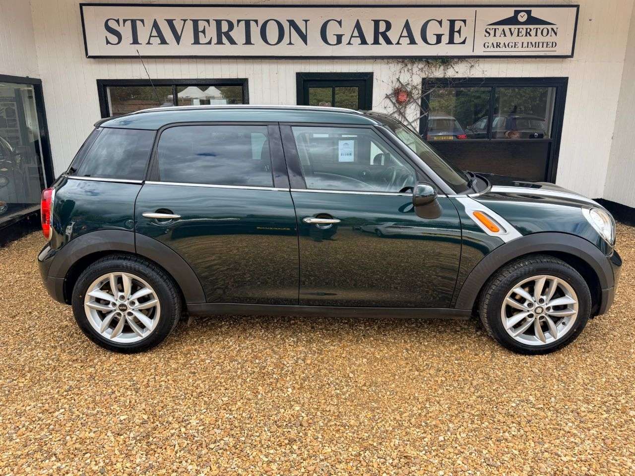 2011 MINI COUNTRYMAN 2011 MINI COUNTRYMAN