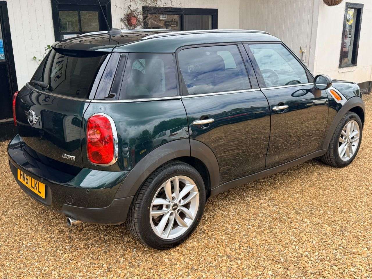 2011 MINI COUNTRYMAN 2011 MINI COUNTRYMAN