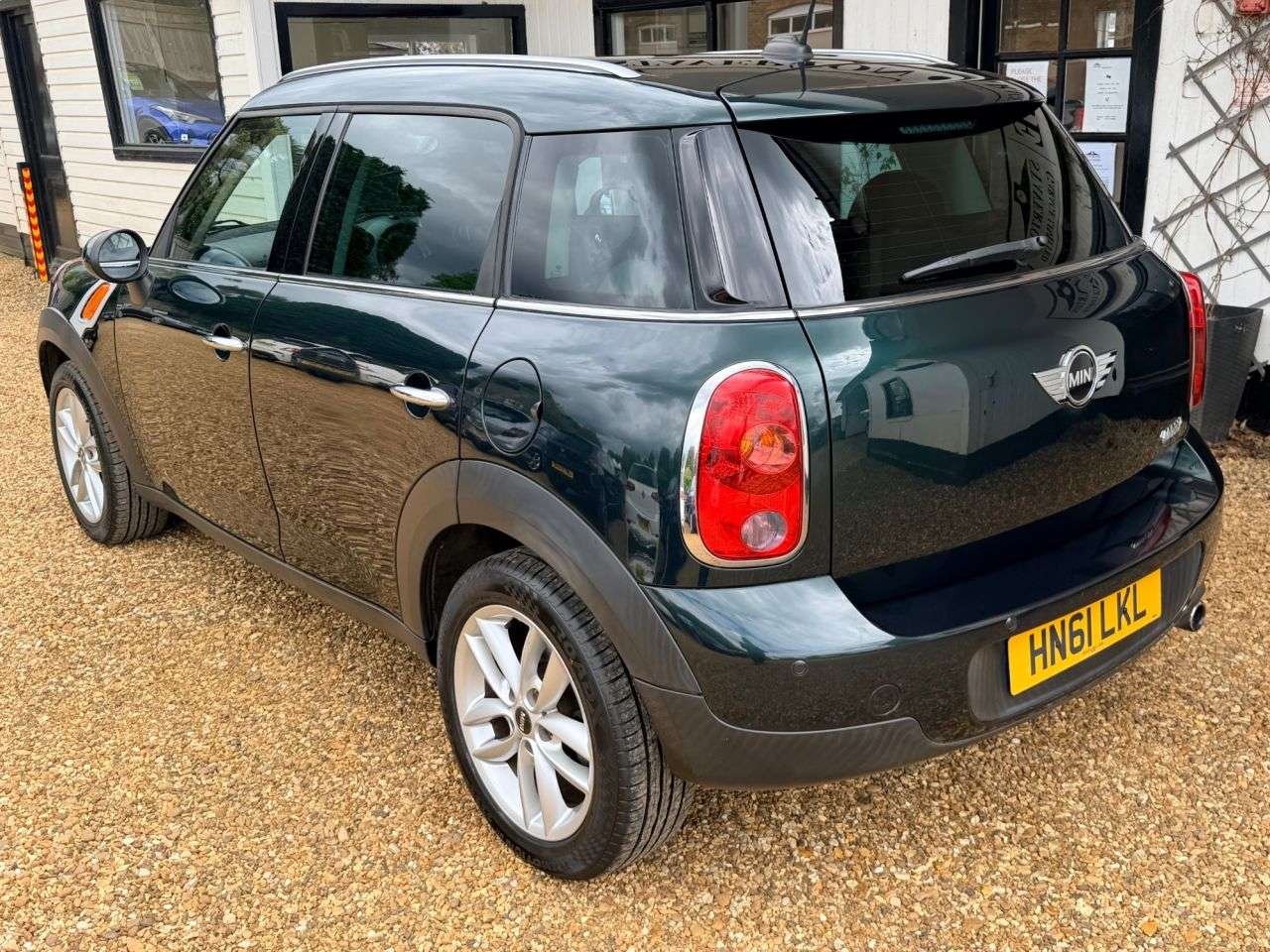 2011 MINI COUNTRYMAN 2011 MINI COUNTRYMAN