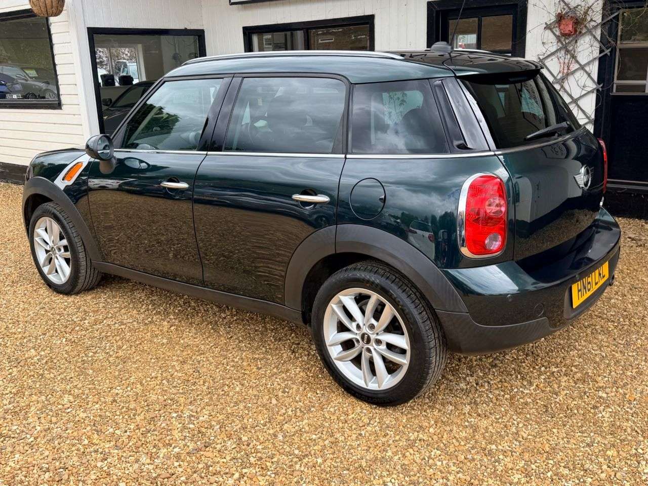 2011 MINI COUNTRYMAN 2011 MINI COUNTRYMAN