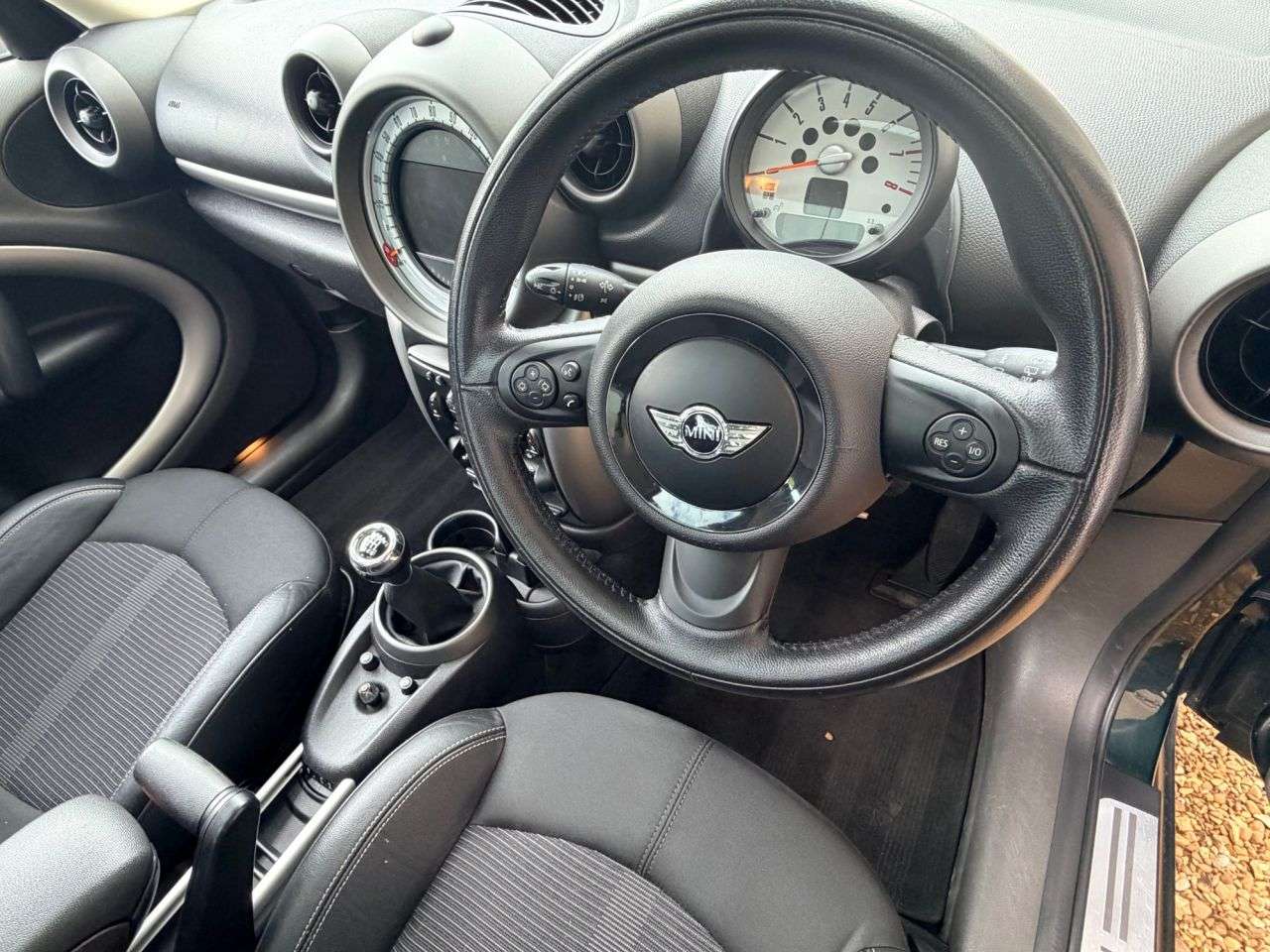 2011 MINI COUNTRYMAN 2011 MINI COUNTRYMAN