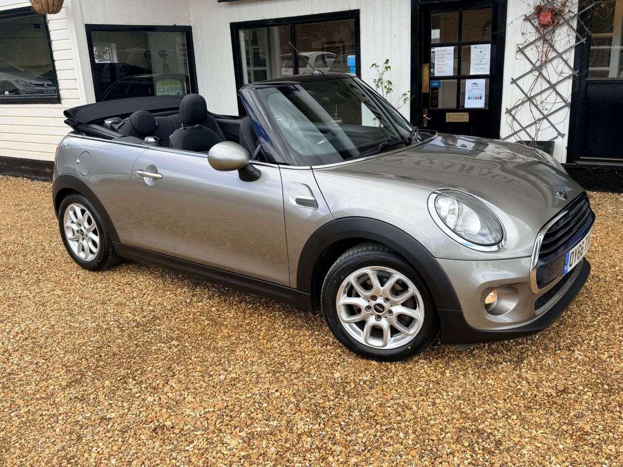 A 2016 MINI CONVERTIBLE 1.5 Cooper Convertible 2dr Petrol Manual Euro 6 (s/s) (136 ps) A 2016 MINI CONVERTIBLE 1.5 Cooper Convertible 2dr Petrol Manual Euro 6 (s/s) (136 ps)