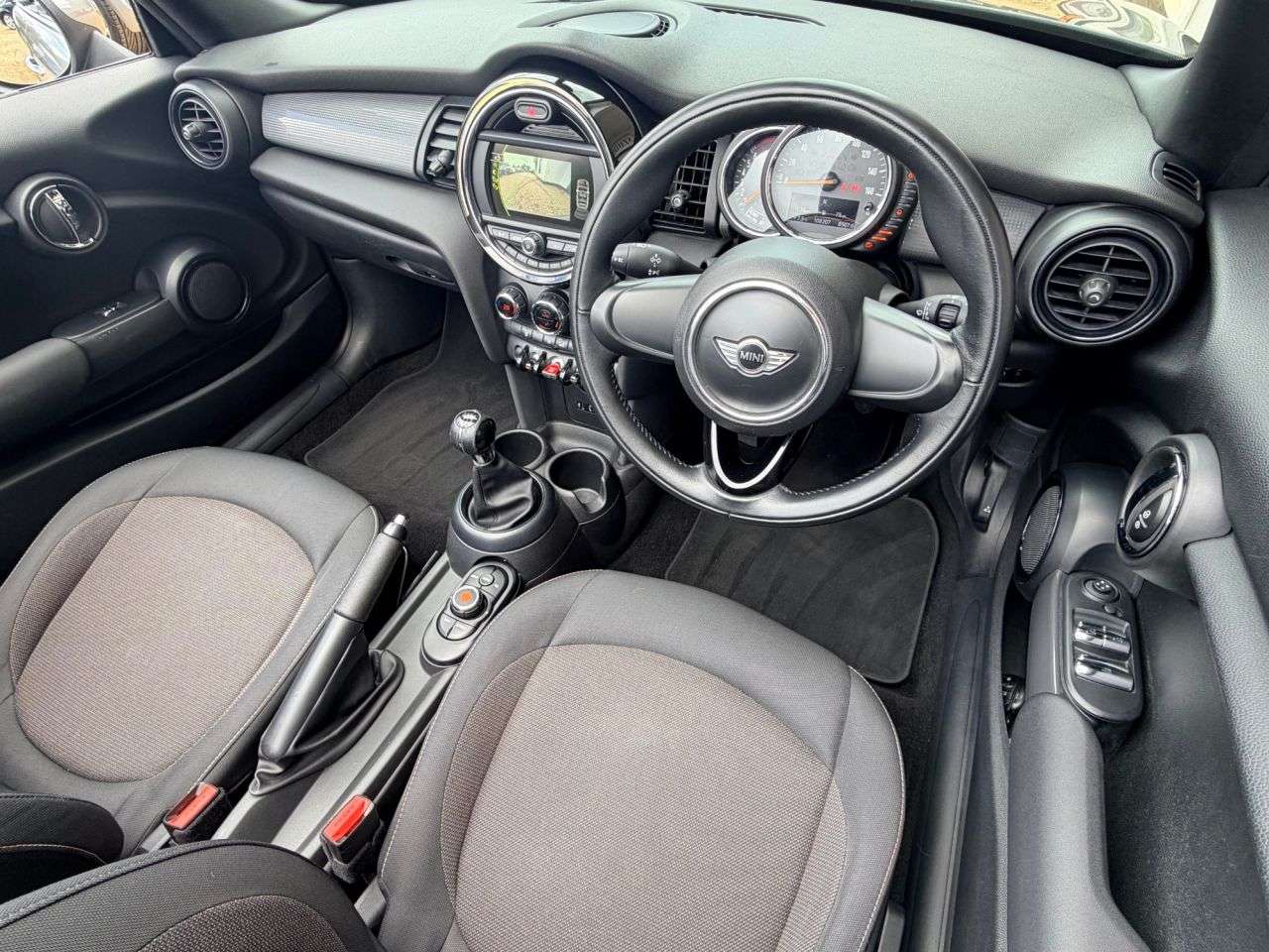 2016 MINI CONVERTIBLE 2016 MINI CONVERTIBLE
