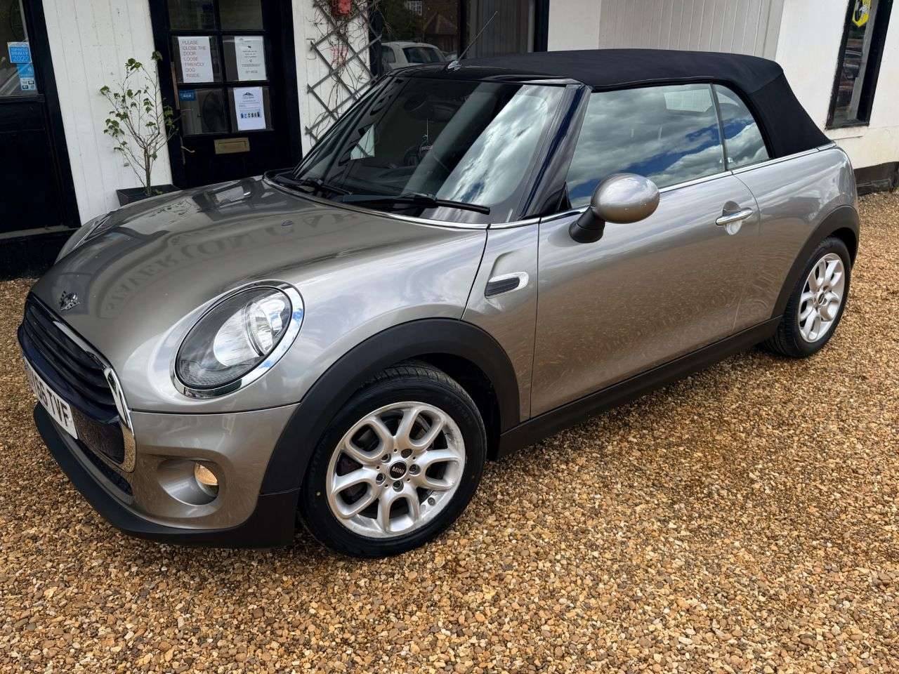 2016 MINI CONVERTIBLE 2016 MINI CONVERTIBLE