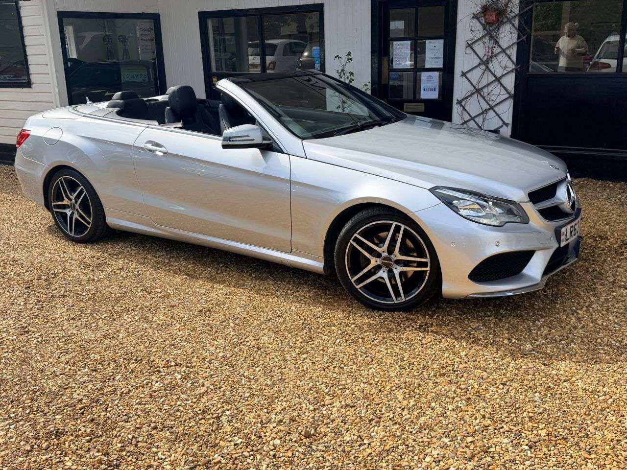 A 2013 MERCEDES-BENZ E-CLASS 2.1 E220 CDI AMG Sport Cabriolet 2dr Diesel G-Tronic+ Euro 5 (s/s) (170 ps) A 2013 MERCEDES-BENZ E-CLASS 2.1 E220 CDI AMG Sport Cabriolet 2dr Diesel G-Tronic+ Euro 5 (s/s) (170 ps)