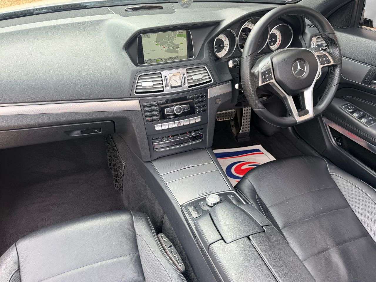 A 2013 MERCEDES-BENZ E-CLASS 2.1 E220 CDI AMG Sport Cabriolet 2dr Diesel G-Tronic+ Euro 5 (s/s) (170 ps) A 2013 MERCEDES-BENZ E-CLASS 2.1 E220 CDI AMG Sport Cabriolet 2dr Diesel G-Tronic+ Euro 5 (s/s) (170 ps)