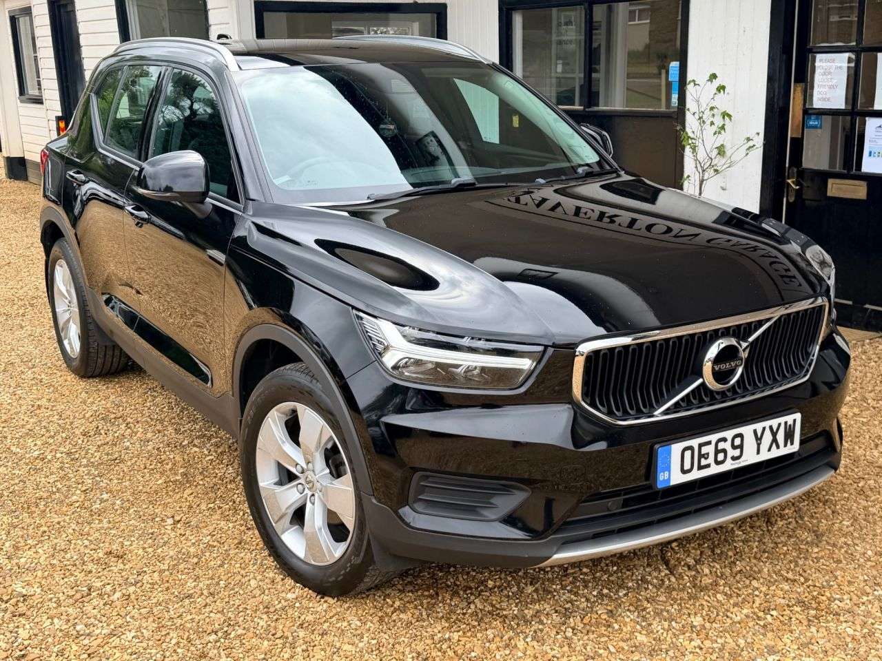 A 2020 VOLVO XC40 1.5 T3 Momentum SUV 5dr Petrol Manual Euro 6 (s/s) (163 ps) A 2020 VOLVO XC40 1.5 T3 Momentum SUV 5dr Petrol Manual Euro 6 (s/s) (163 ps)