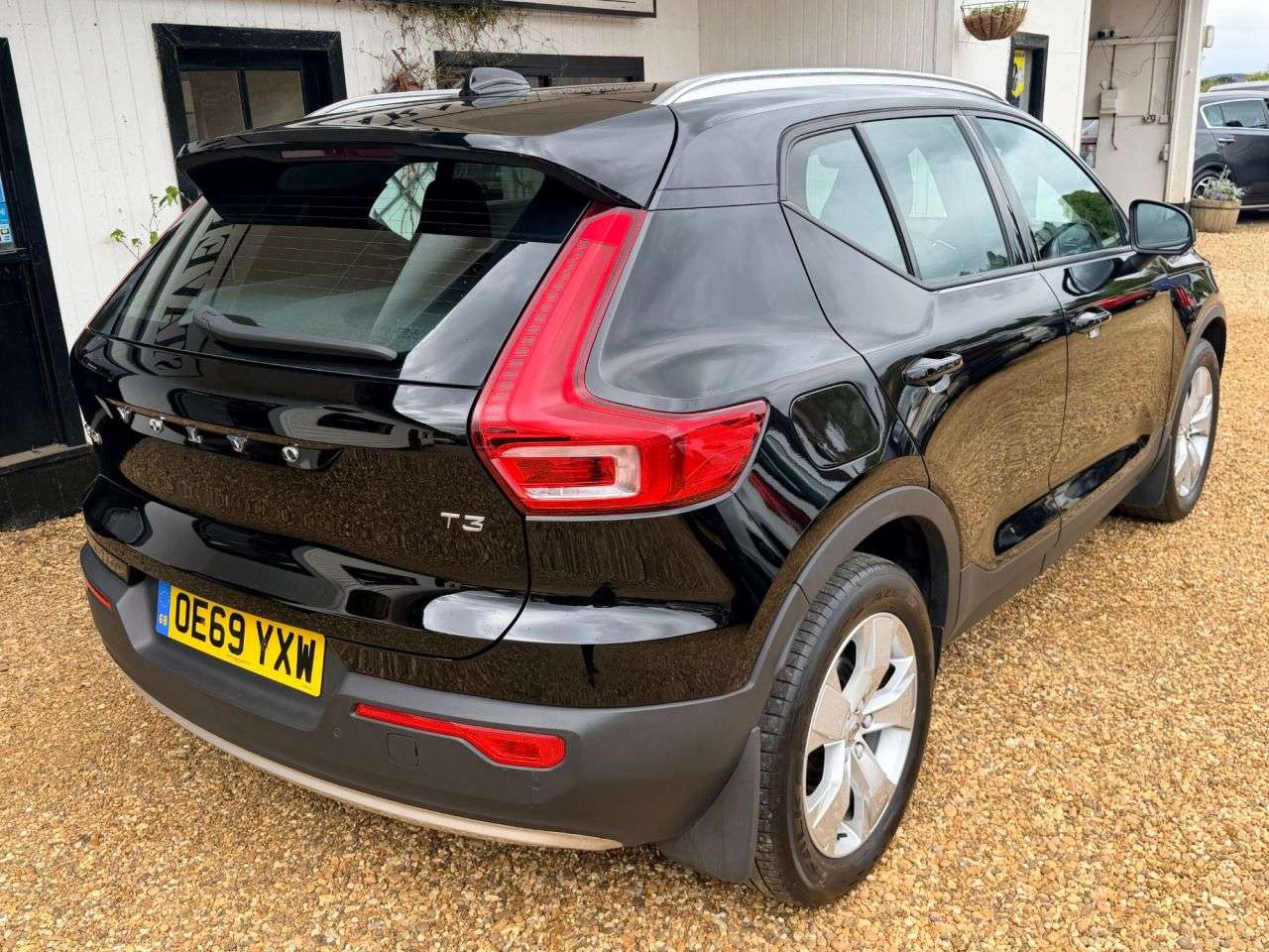 2020 VOLVO XC40 2020 VOLVO XC40
