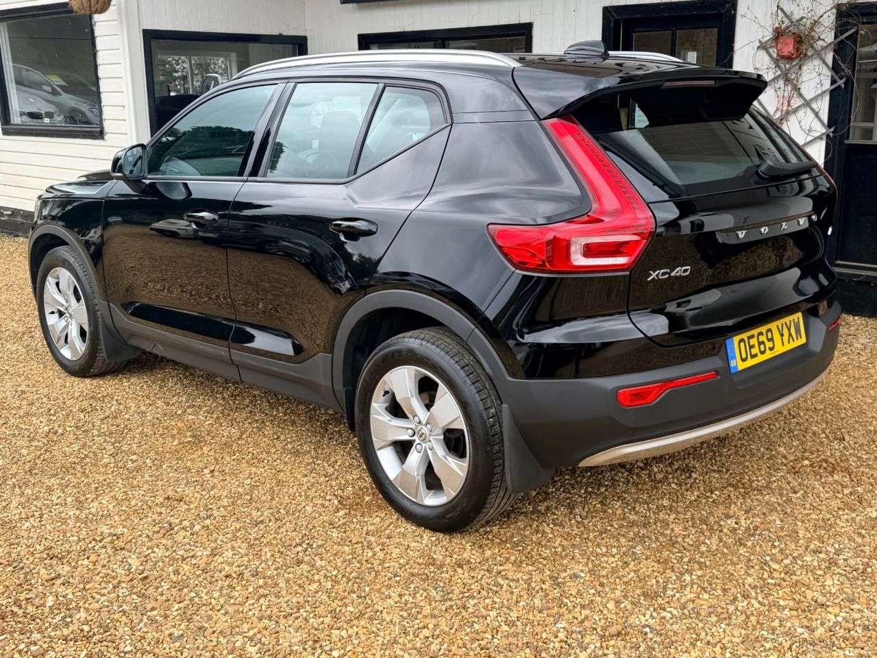 2020 VOLVO XC40 2020 VOLVO XC40