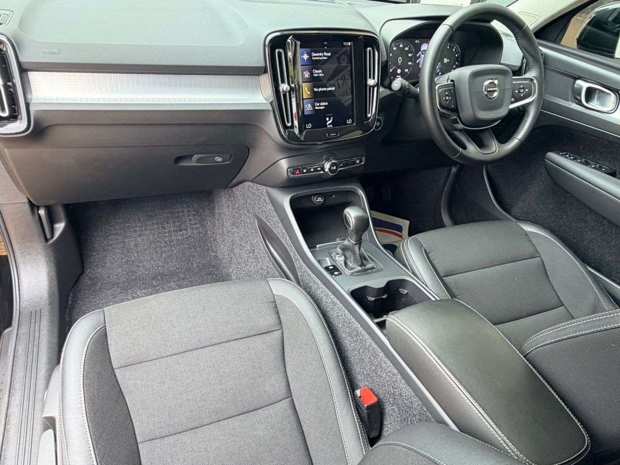 A 2020 VOLVO XC40 1.5 T3 Momentum SUV 5dr Petrol Manual Euro 6 (s/s) (163 ps) A 2020 VOLVO XC40 1.5 T3 Momentum SUV 5dr Petrol Manual Euro 6 (s/s) (163 ps)