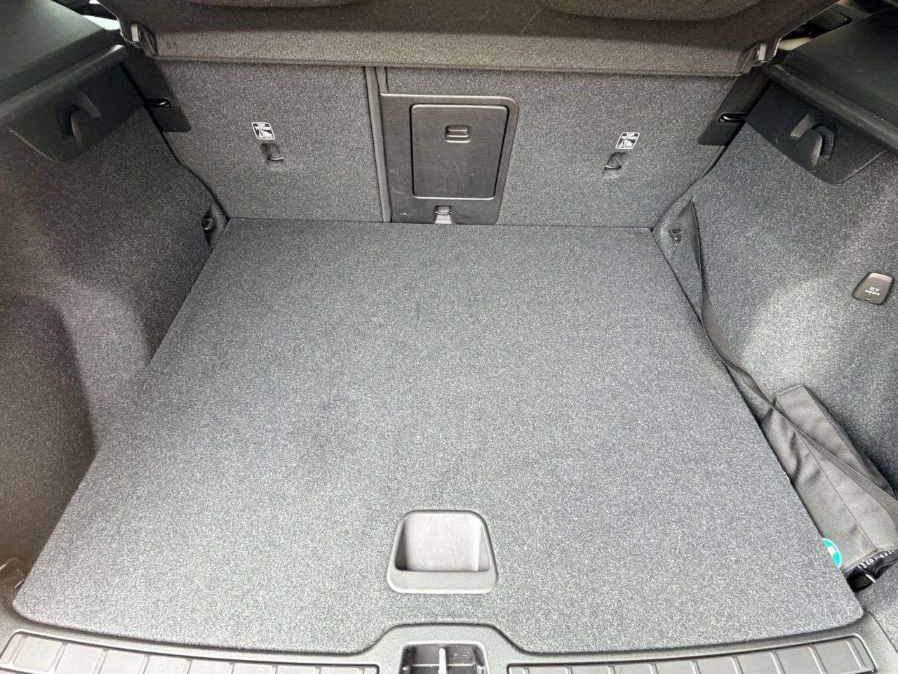 2020 VOLVO XC40 2020 VOLVO XC40