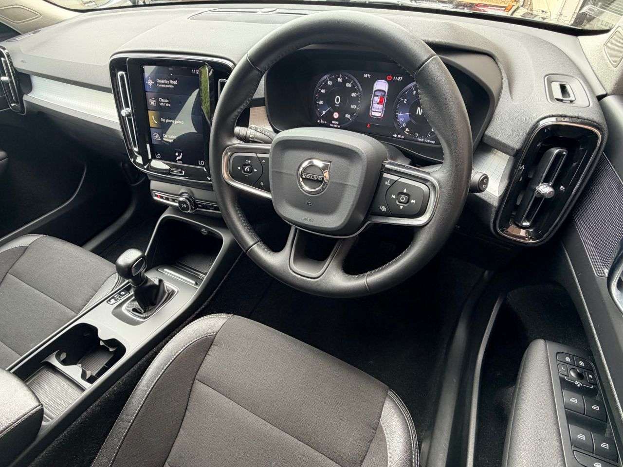 2020 VOLVO XC40 2020 VOLVO XC40