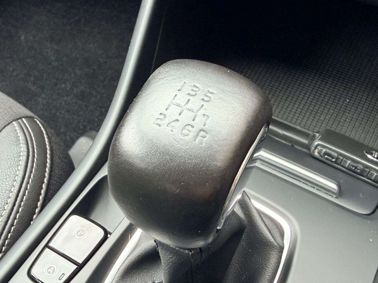 2020 VOLVO XC40 2020 VOLVO XC40