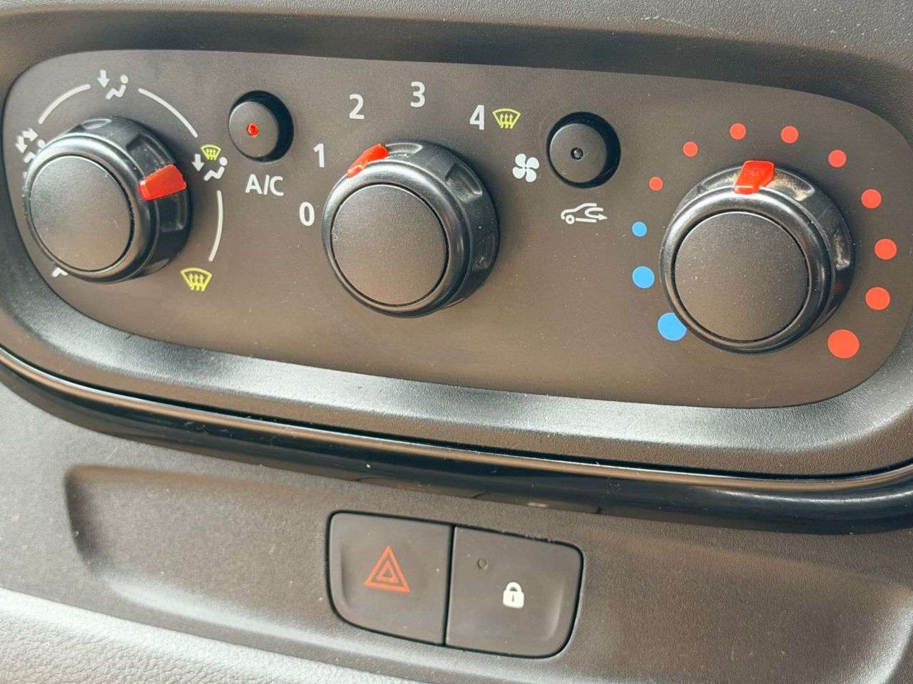 2018 VAUXHALL VIVARO 2018 VAUXHALL VIVARO