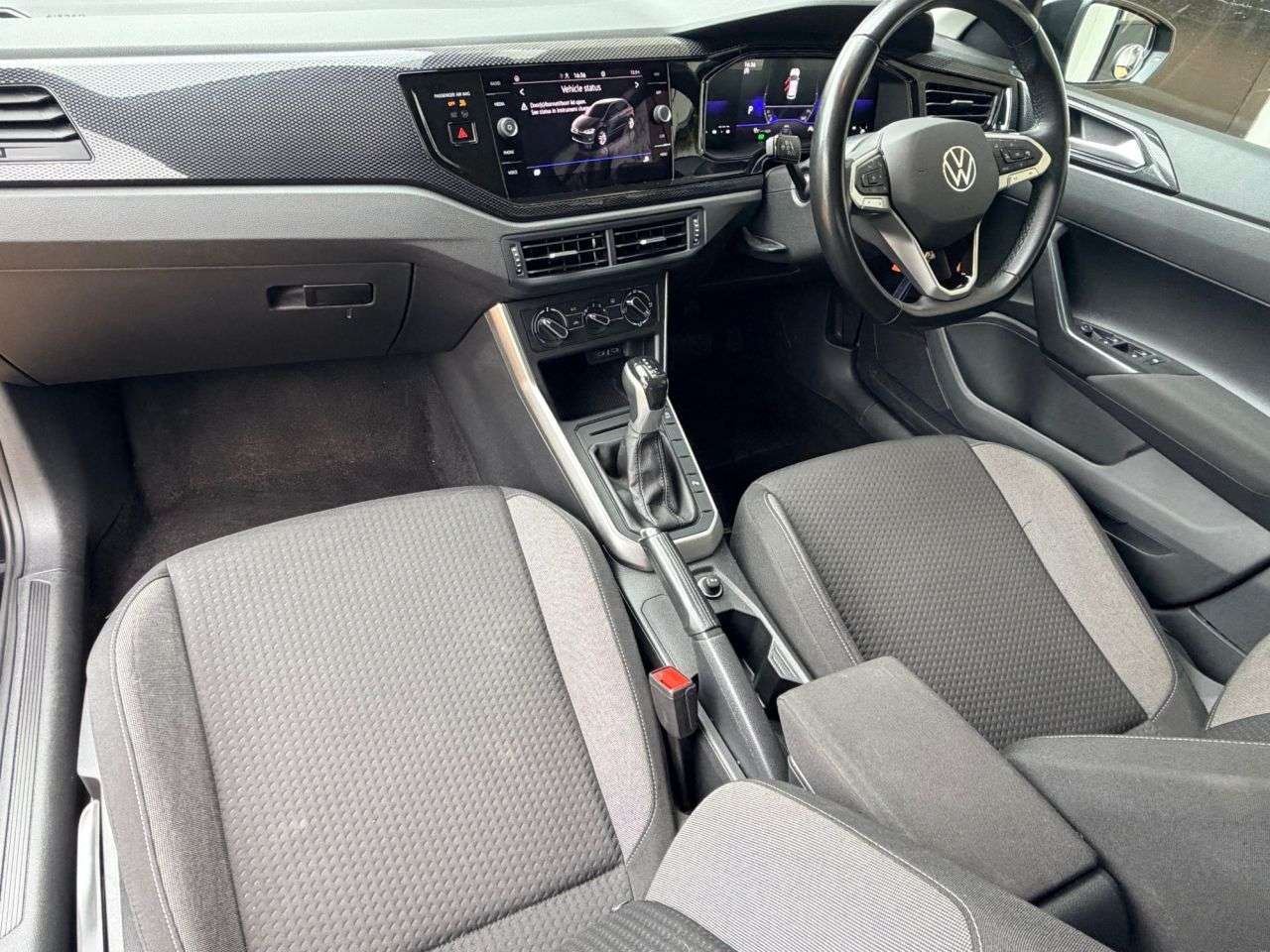 A 2023 VOLKSWAGEN POLO 1.0 TSI Life Hatchback 5dr Petrol DSG Euro 6 (s/s) (95 ps) A 2023 VOLKSWAGEN POLO 1.0 TSI Life Hatchback 5dr Petrol DSG Euro 6 (s/s) (95 ps)
