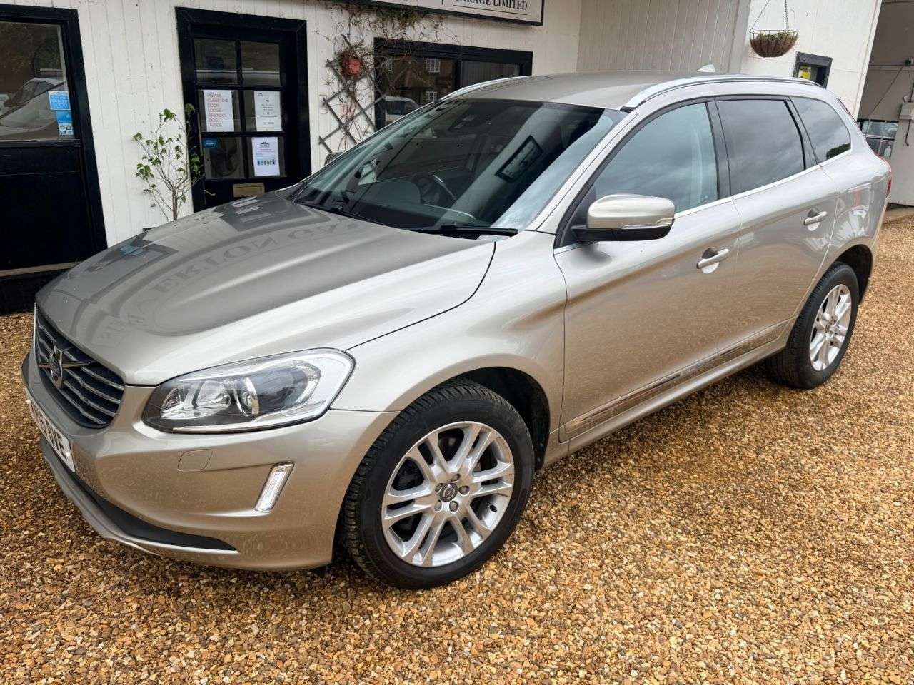 2015 VOLVO XC60 2015 VOLVO XC60