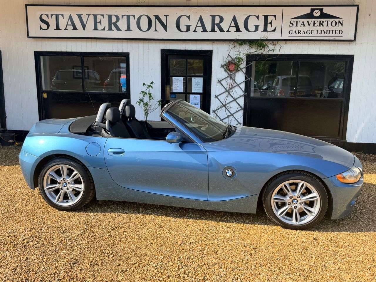 2004 BMW Z4 2004 BMW Z4
