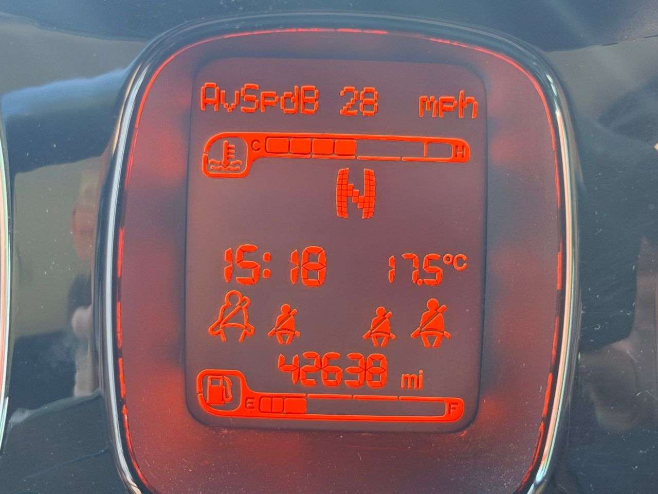 A 2015 FIAT PANDA 0.9 TwinAir Lounge Hatchback 5dr Petrol Dualogic Euro 6 (s/s) (85 bhp) A 2015 FIAT PANDA 0.9 TwinAir Lounge Hatchback 5dr Petrol Dualogic Euro 6 (s/s) (85 bhp)