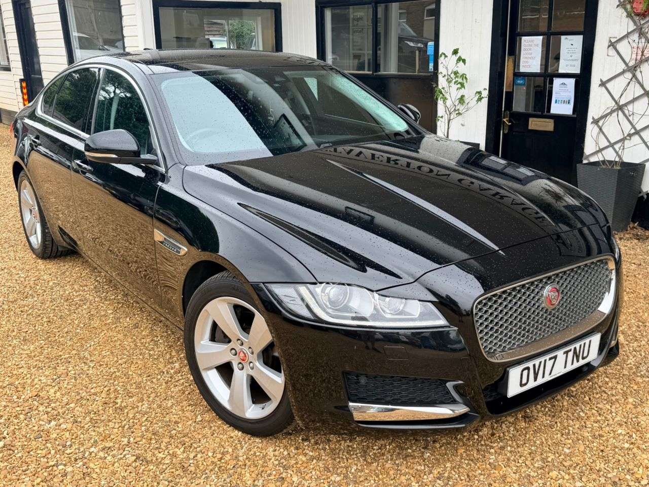 A 2017 JAGUAR XF 2.0d Portfolio Saloon 4dr Diesel Auto AWD Euro 6 (s/s) (180 ps) A 2017 JAGUAR XF 2.0d Portfolio Saloon 4dr Diesel Auto AWD Euro 6 (s/s) (180 ps)